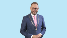 Burgemeester Roland van Benthem