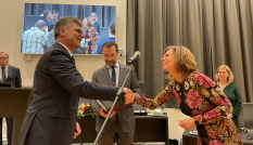 Installatie van Joyce Langenacker als burgemeester van Zeist door Commissaris van de Koning Hans Oosters