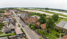 N225 in Elst