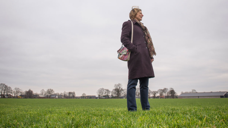 Dorine Zwaan in weiland