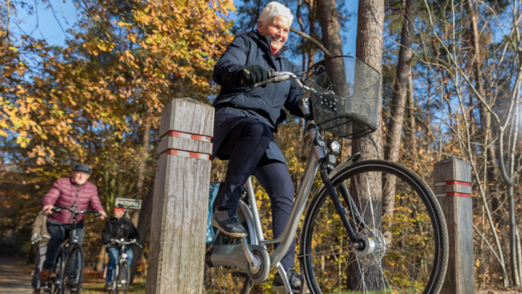 Doortrappen Ouderen op de fiets