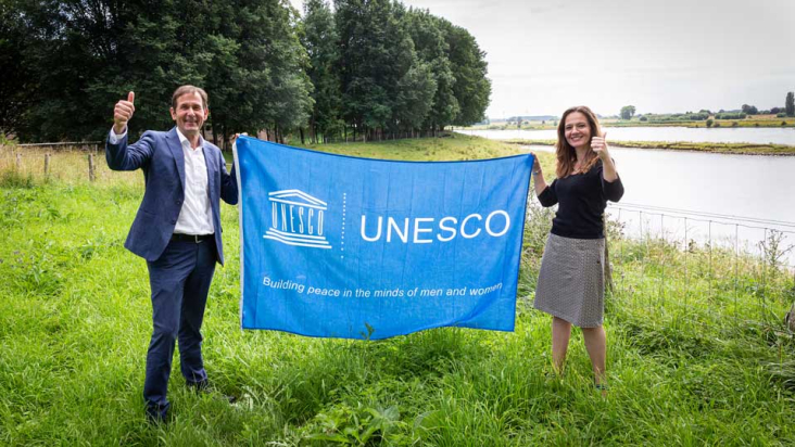 Gedeputeerde-Rob-van-Muilekom-met-wethouder-Hilde-de-Groot