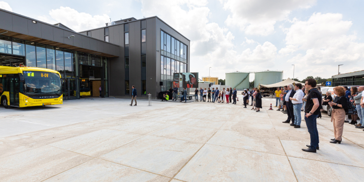 Presentatie nieuwe e-bussen bij opening stalling Westraven