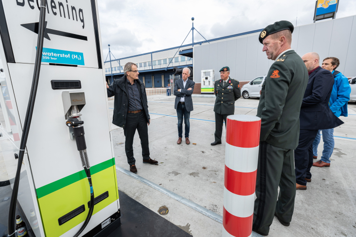 © Ministerie van Defensie 100ste ondertekening waterstof convenant werkbezoek defensie