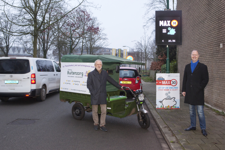 Onthulling spaarpaal Veenendaal