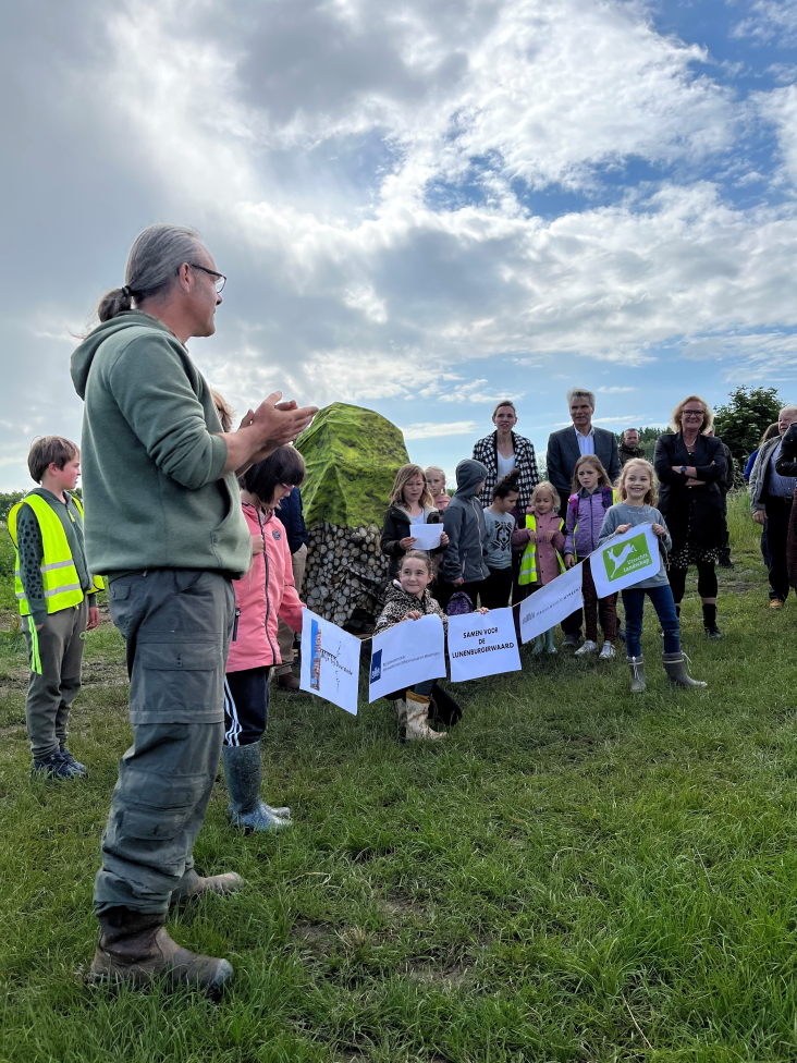 Schoolkinderen op de Lunenburgerwaard (natuurgebeid)