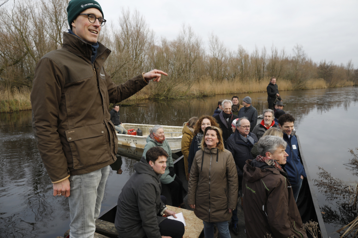 © Mediatheek Rijksoverheid Wiebe Kiestra Minister Christianne van der Wal maakt een boottocht door Zouweboezem foto Mediatheek Rijksoverheid Wiebe Kiestra