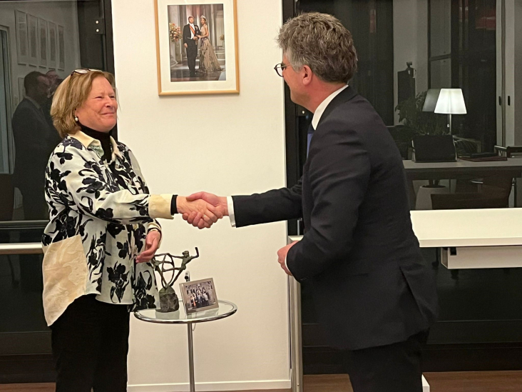 Waarnemend burgemeester Albertine Van Vliet gemeente Bunschoten en commissaris Hans Oosters