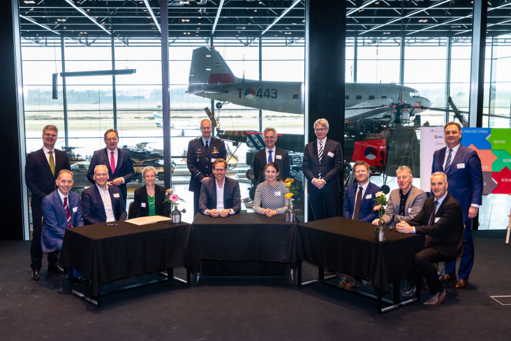 Provincie Utrecht, ministerie van Defensie, gemeenten Amersfoort, Leusden, Soest en Zeist, waterschap Vallei en Veluwe en Hoogheemraadschap de Stichtse Rijnlanden ondertekenen alliantieovereenkomst in Nationaal Militair Museum