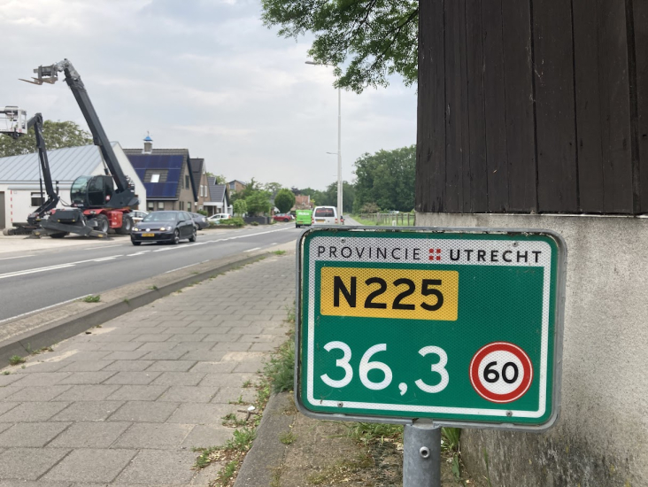 N225 tussen Rhenen en Elst, hectometerpaaltje