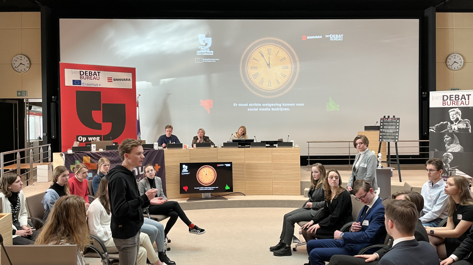 Scholieren aan de slag in het Utrechts Lagerhuis
