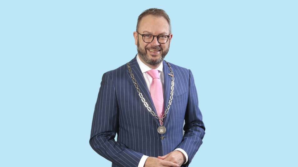 Burgemeester Roland van Benthem