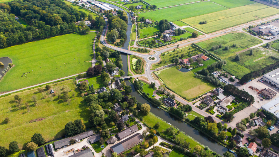 Luchtfoto N198 bij Harmelen 100px