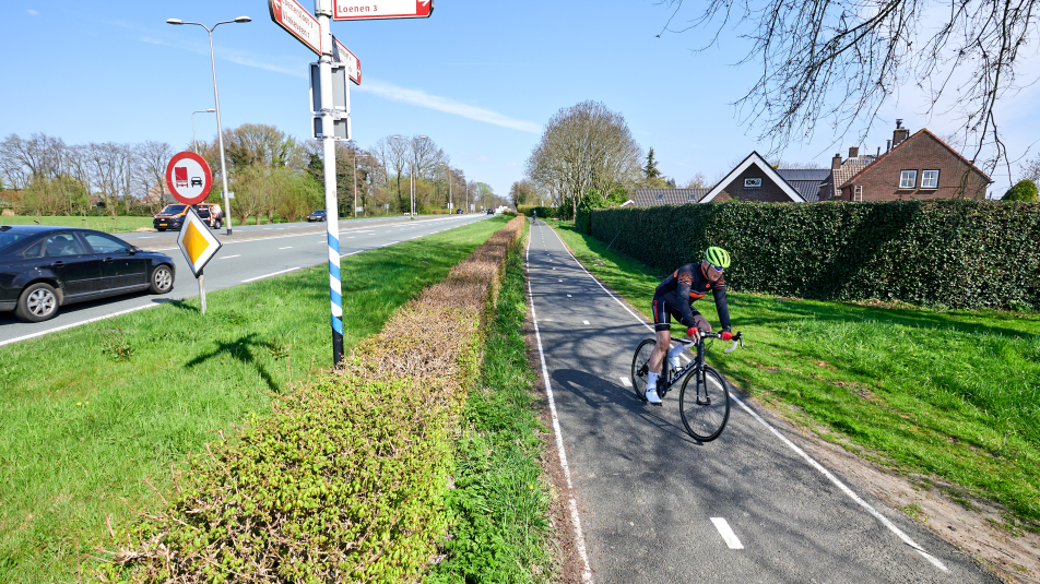 N201 bij Vreeland Sluisje